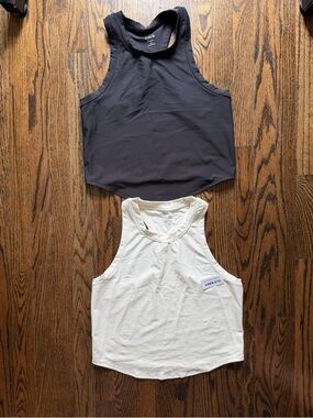 Old Navy Black & White Cropped workout tank Bundle NWT